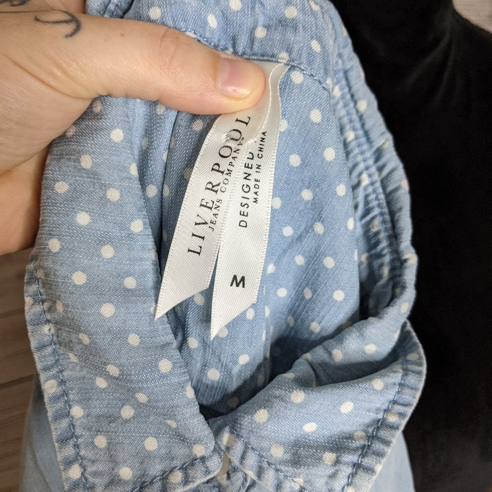 liverpool • chambray sleeveless western shirt - Picture 2 of 7